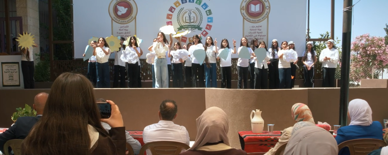 حكايات التنمية المستدامة في مدرسة بنات دير ابزيع الثانوية