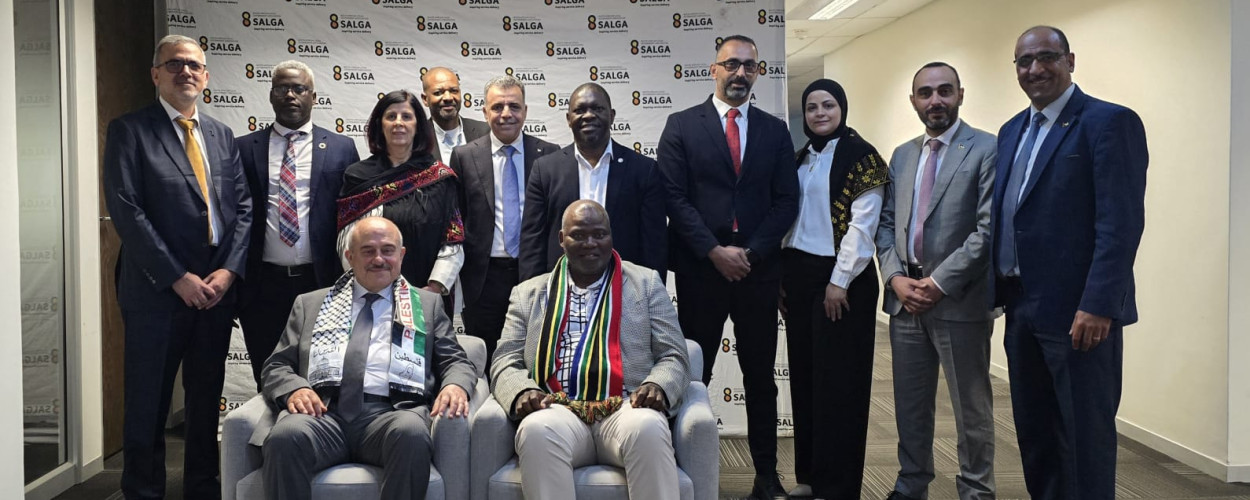 الاتحاد الفلسطيني للهيئات المحلية يشارك في زيارة رسمية إلى جنوب إفريقيا، ويبحث تفعيل التعاون مع اتحاد بلديات جنوب إفريقيا