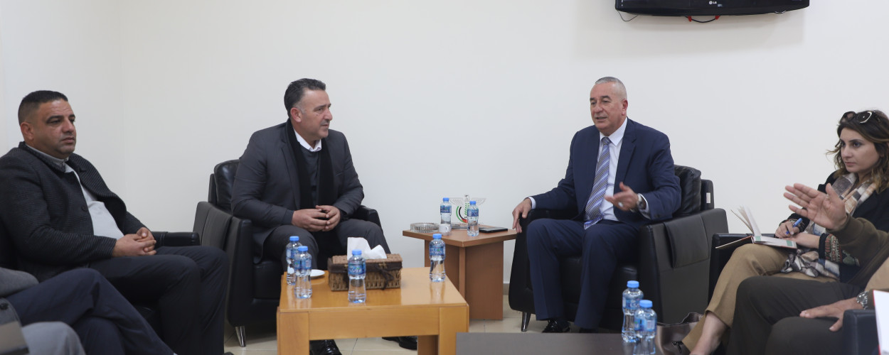 اتحاد الهيئات المحلية يجتمع مع ممثلي محافظة القدس