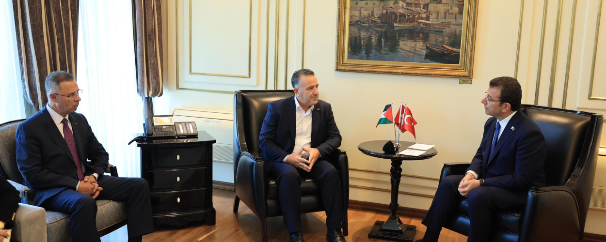 رئيس اتحاد الهيئات المحلية يجتمع مع نظيره التركي