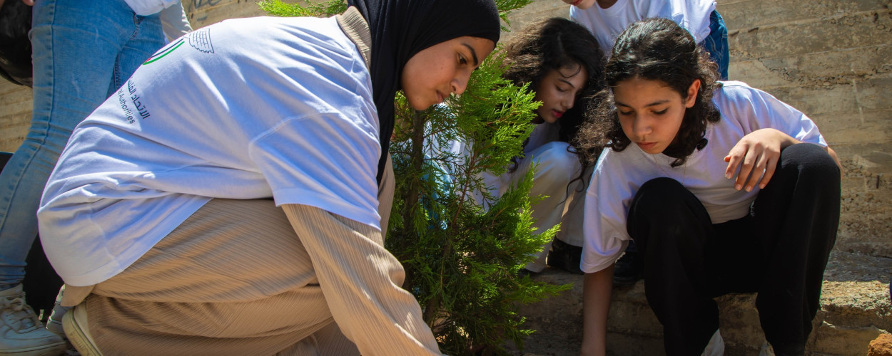 APLA carries out tree-planting campaign to support the environment under the LAND project
