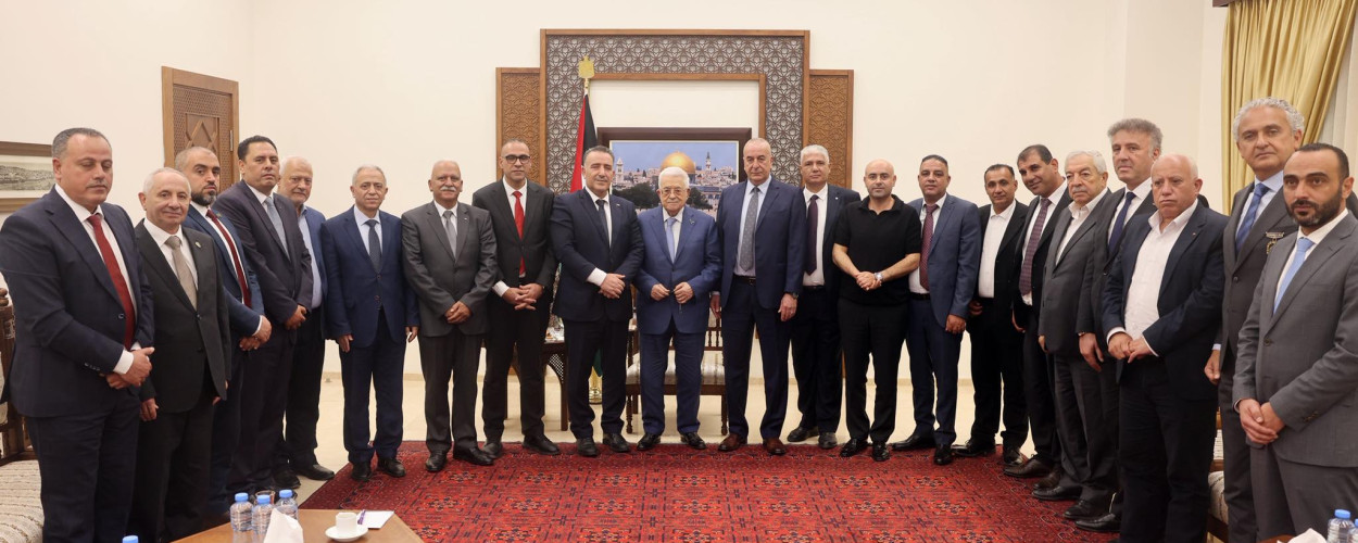 الرئيس عباس يستقبل الهيئة التنفيذية للاتحاد الفلسطيني للهيئات المحلية