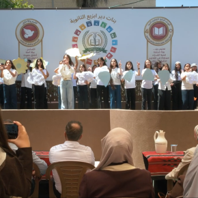 حكايات التنمية المستدامة في مدرسة بنات دير ابزيع الثانوية