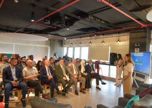 الاتحاد الفلسطيني للهيئات المحلية يشارك في جلسة حوارية حول التحول الرقمي وتطوير المدن الذكية