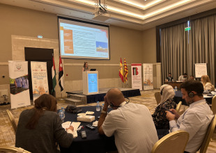 الاتحاد الفلسطيني للهيئات المحلية يختتم دورة تدريبية بعنوان "التنمية الاقتصادية والتنمية الاجتماعية - الاقتصادية المحلية" في عمّان، الأردن