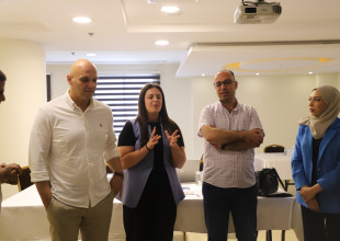 ورشة عمل مكثفة: فريق الشراكات الدولية والتعاون اللامركزي في الاتحاد يضع أسس دليل التوأمة وخطة العمل السنوية