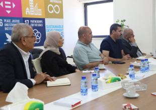 المدير التنفيذي للاتحاد الفلسطيني للهيئات المحلية يعقد اجتماعًا مع رؤساء مجالس الخدمات المشتركة في محافظة القدس