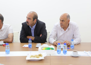 المدير التنفيذي للاتحاد الفلسطيني للهيئات المحلية يعقد اجتماعًا مع رؤساء مجالس الخدمات المشتركة في محافظة القدس