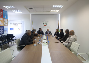 توقيع اتفاقيات منح تأهيل جزئي لمباني الهيئات المحلية لتسهيل وصول الأشخاص ذوي الإعاقة