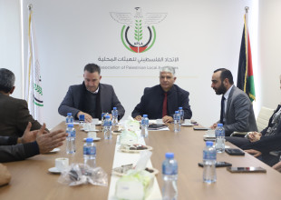 توقيع اتفاقيات منح تأهيل جزئي لمباني الهيئات المحلية لتسهيل وصول الأشخاص ذوي الإعاقة