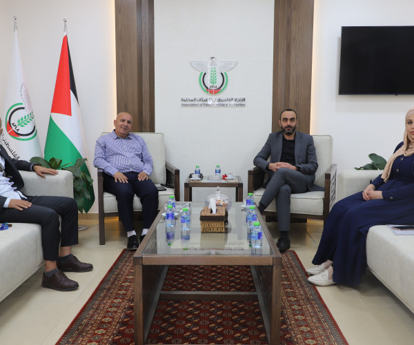 المدير التنفيذي للاتحاد الفلسطيني للهيئات المحلية يعقد سلسلة من الاجتماعات مع عدد من رؤساء الهيئات المحلية